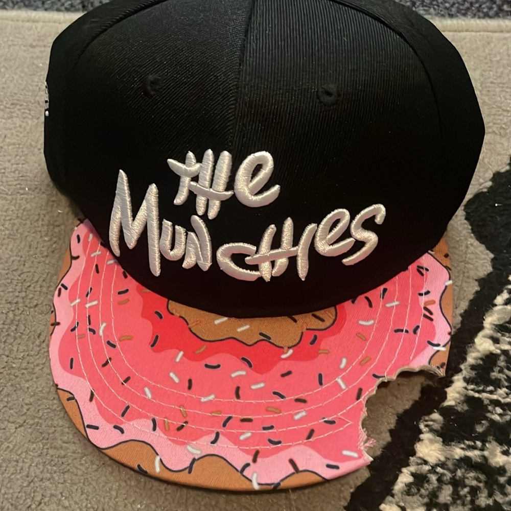 Brand new the munchies snap back